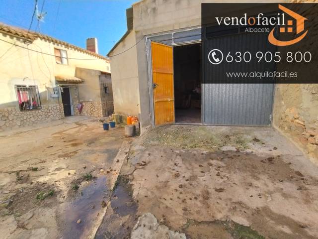 Casa-chalet en Venta en Calle Del Ministro Aunos, 27 en Villavaliente