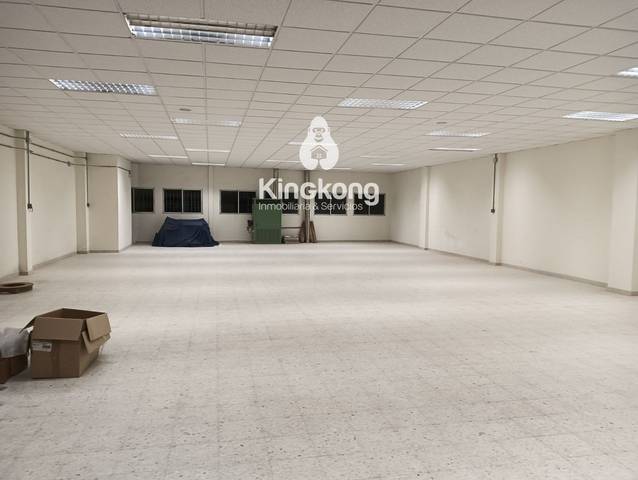 Nave industrial en Alquiler en Gamonal en Ensanche de Vallecas - La Gavia