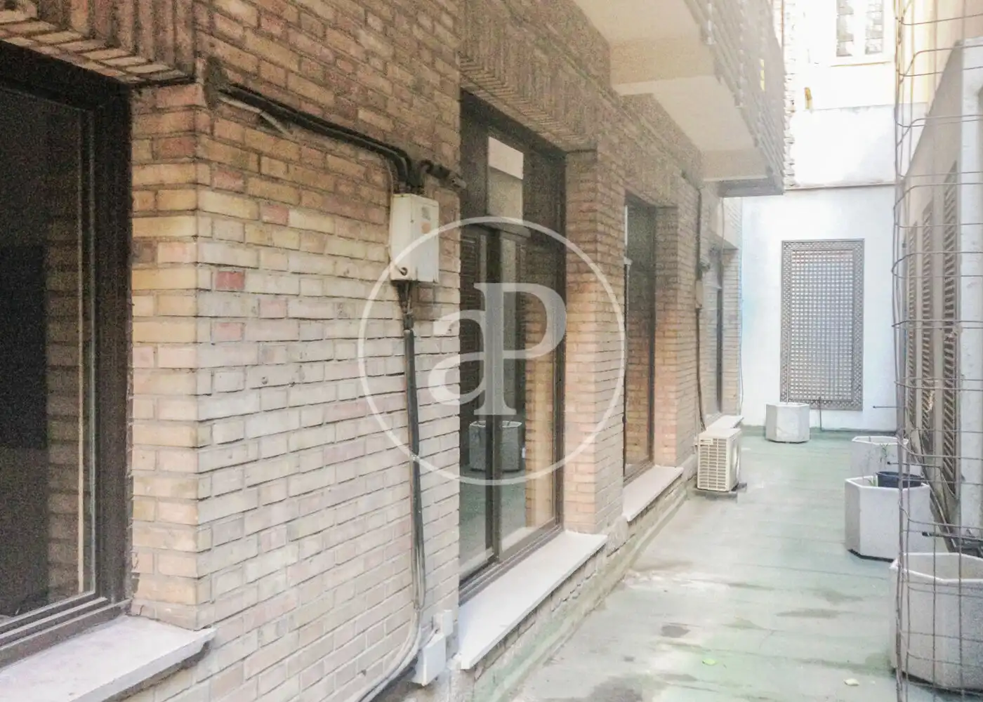 Außenansicht von Wohnung zum Verkauf in Madrid mit Klimaanlage, Heizung und Terrasse
