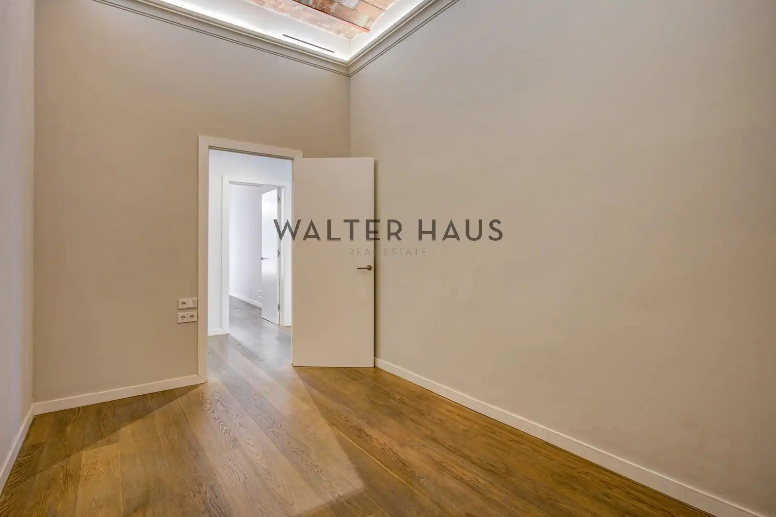 Piso en venta en Barcelona con Aire acondicionado, Terraza y Horno