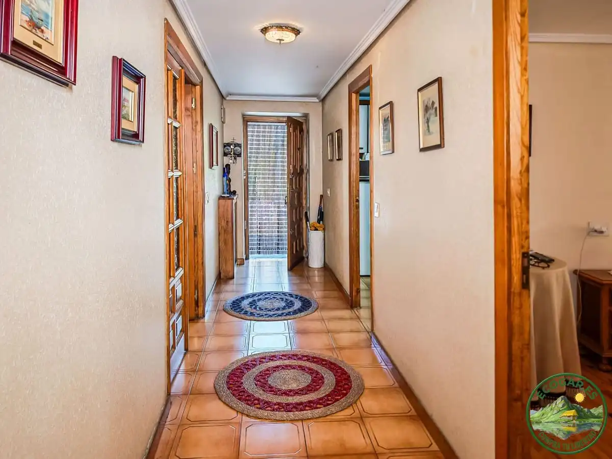 Casa o xalet en venda en Vega de Valcarce amb Calefacció, Jardí privat i Parquet