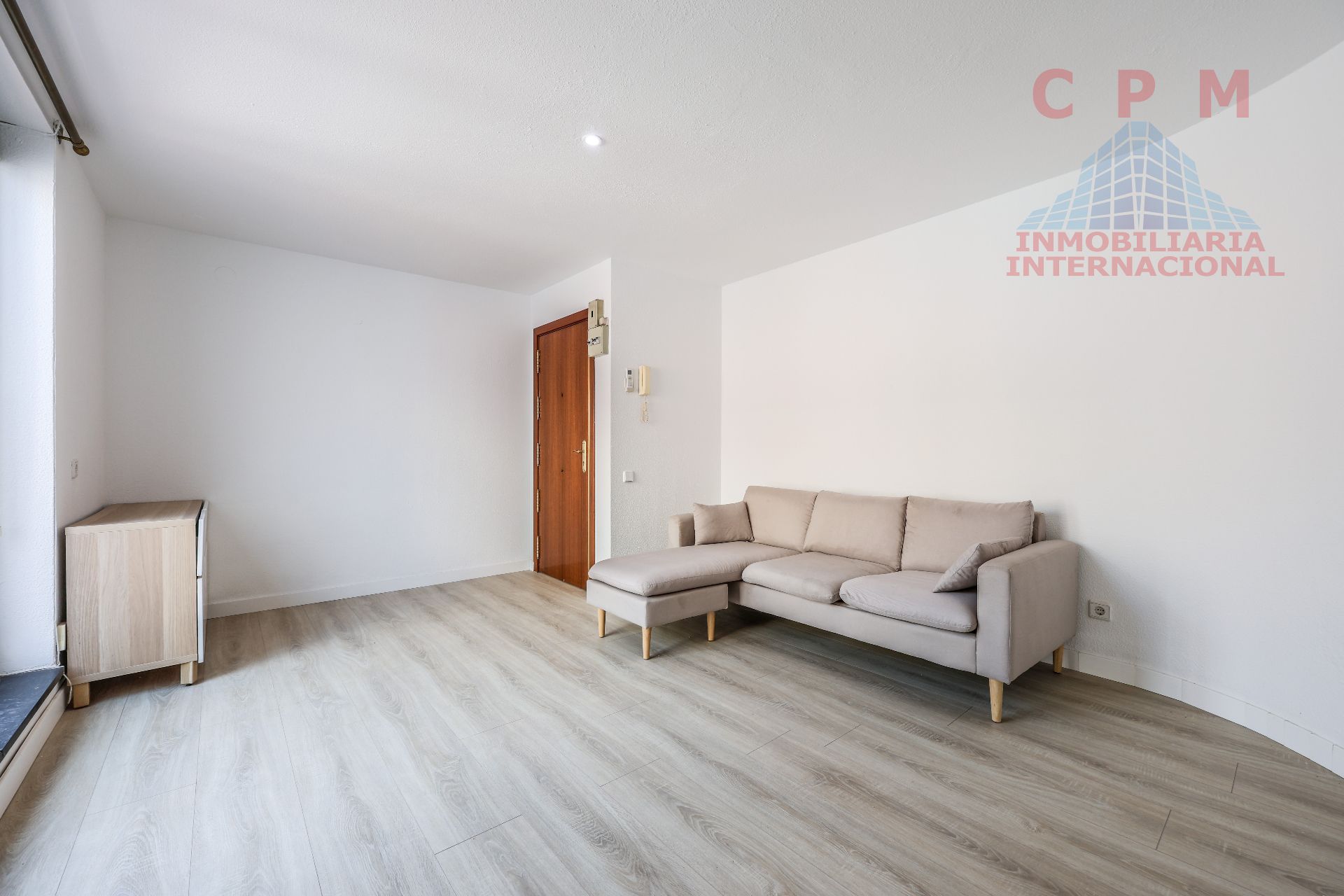 Sala d'estar de Àtic de lloguer en  Madrid Capital amb Aire condicionat, Calefacció i Parquet
