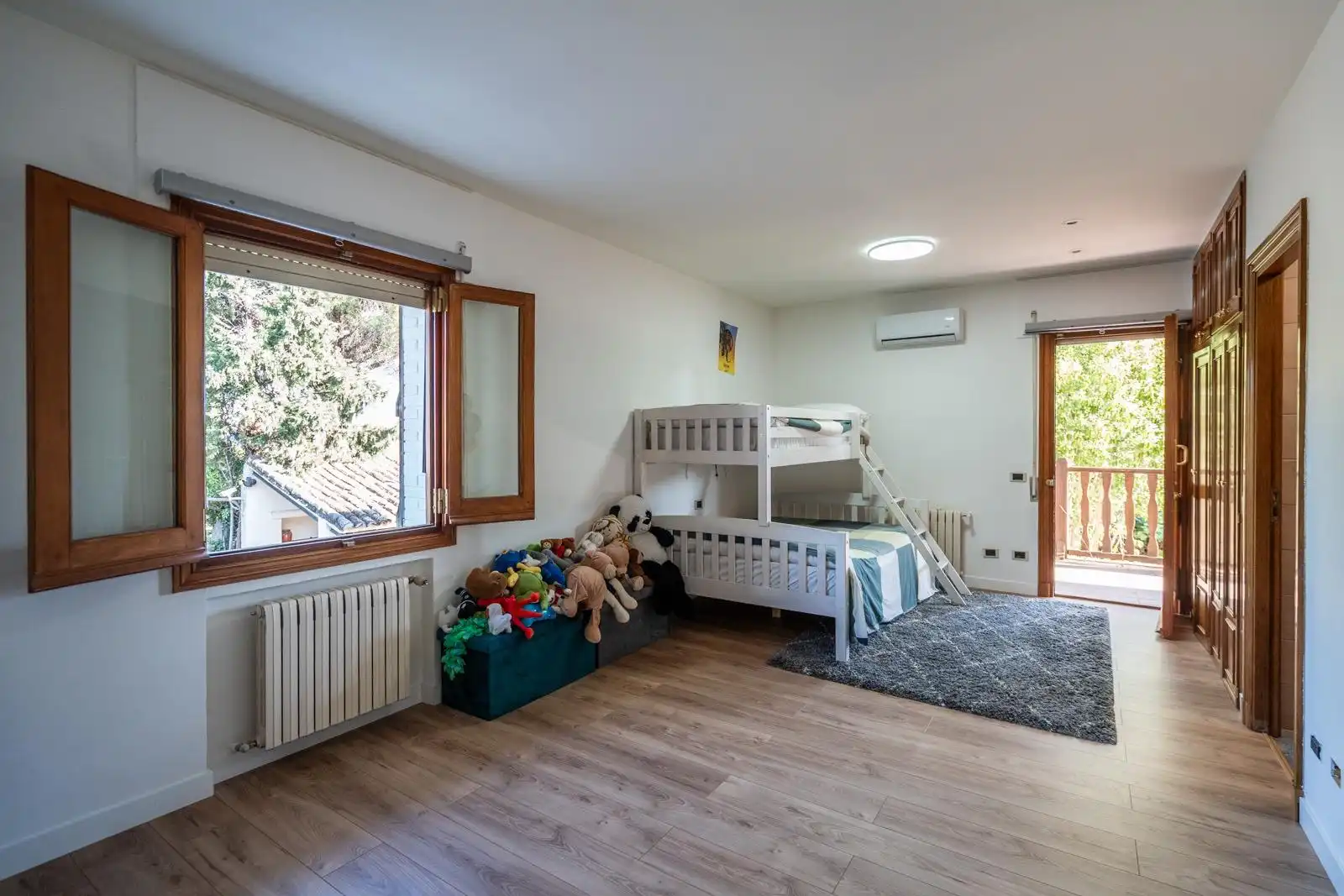 Habitación de Casa o chalet en venta en Las Rozas de Madrid con Aire acondicionado, Calefacción y Jardín privado