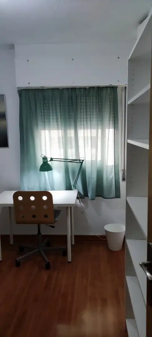Habitación de Piso de alquiler en Murcia con Aire acondicionado, Parquet y Amueblado