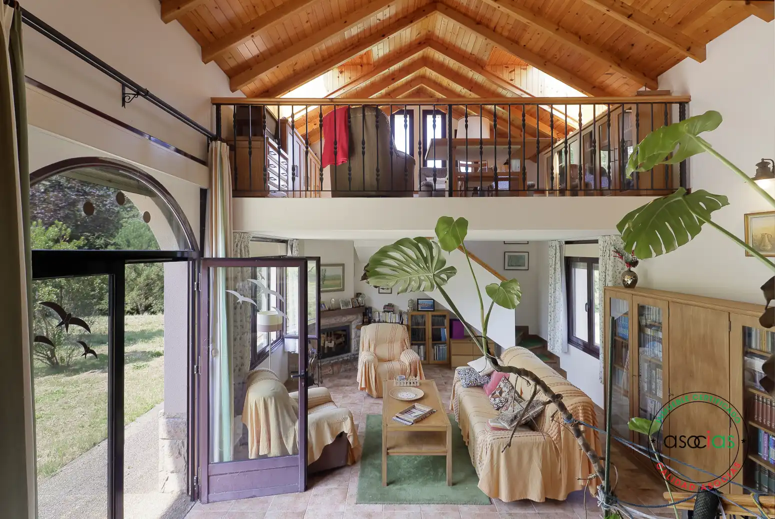 Sala d'estar de Casa o xalet en venda en Nava amb Calefacció, Parquet i Traster