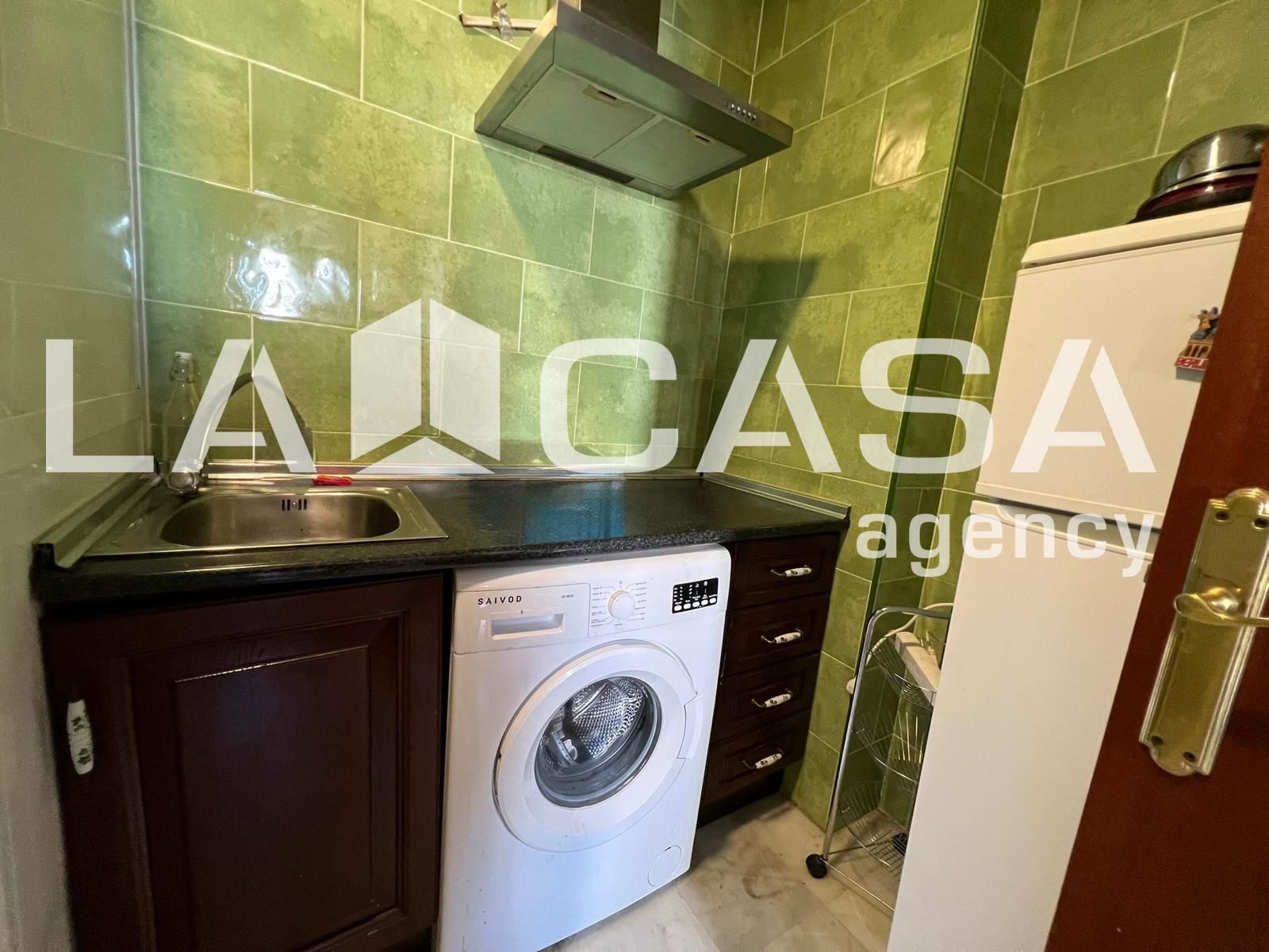 Kitchen of Flat for sale in Dos Hermanas  with Air Conditioner and Terrace