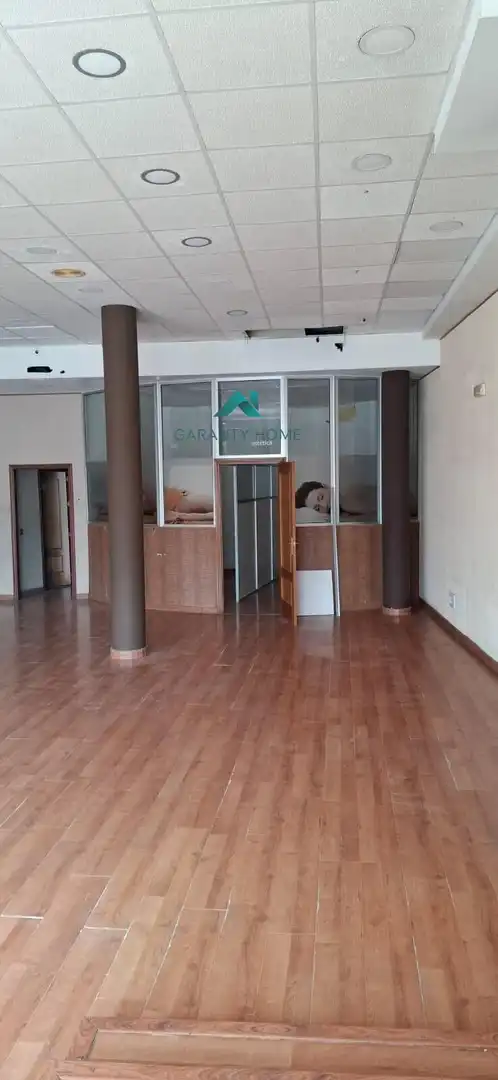 Local comercial en alquiler en Avenida Juan Diego, imagen 2