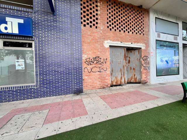 Local comercial en Alquiler en c/ de la libertad en Jumilla