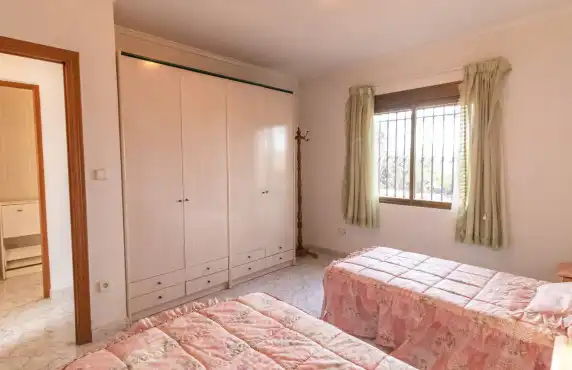 Dormitori de Casa o xalet en venda en Elche / Elx amb Jardí privat, Terrassa i Piscina