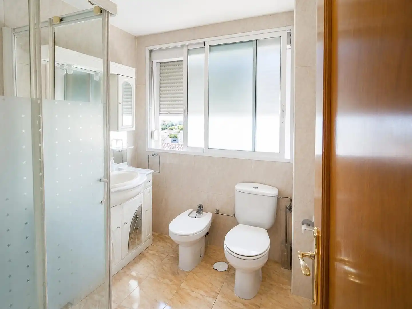 Bathroom of Duplexes for sale in Arganda del Rey  with Air Conditioner, Terrace and Storage room