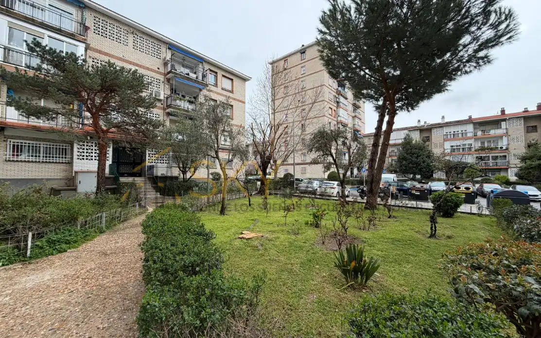 Vista exterior de Piso en venta en Madrid