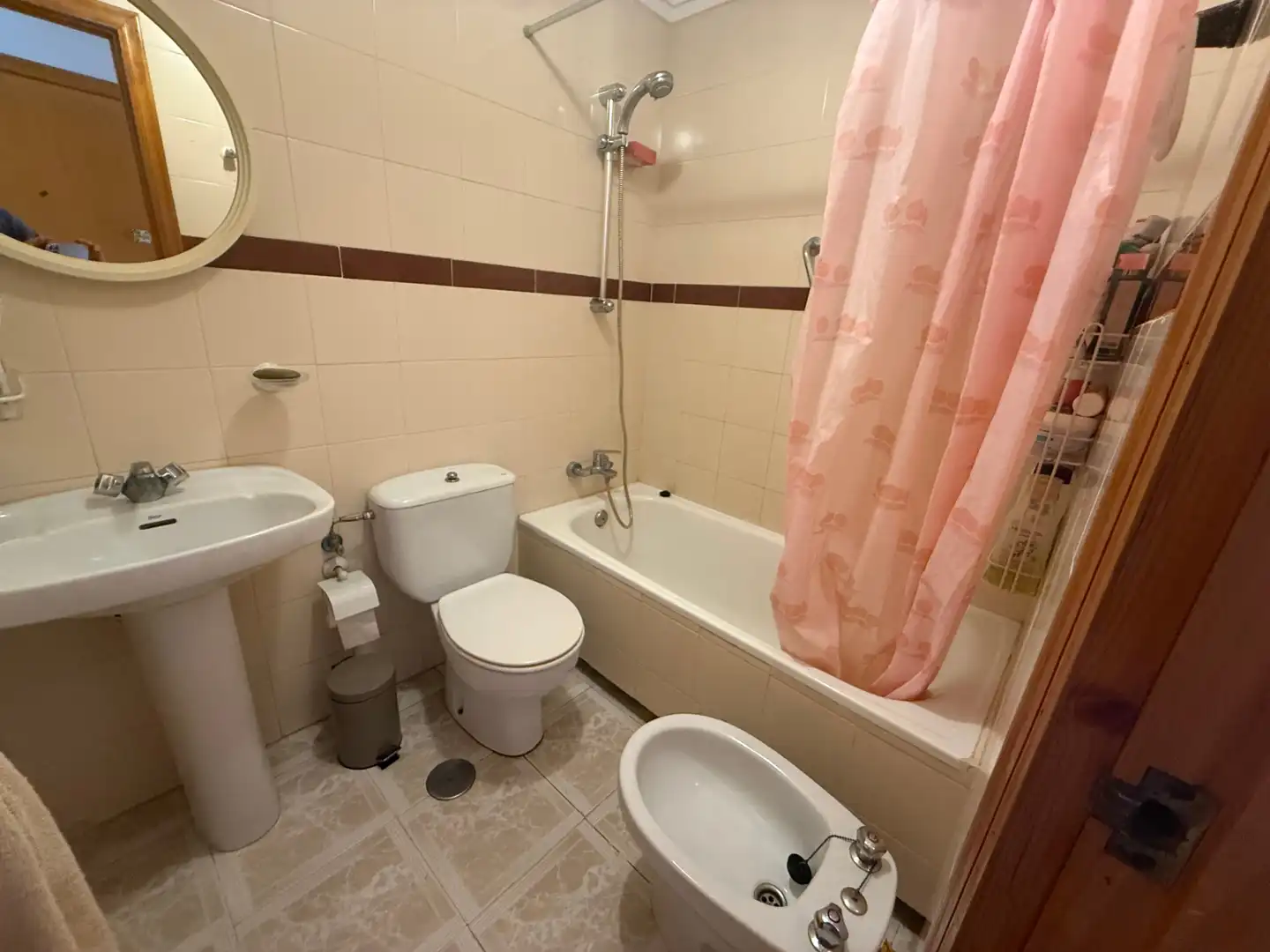 Bathroom of Flat for sale in Torrevieja  with Terrace, Furnished and Oven