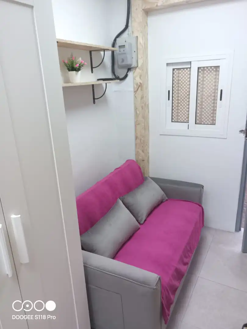 Dormitori de Casa o xalet en venda en Sevilla amb Aire condicionat, Terrassa i Moblat