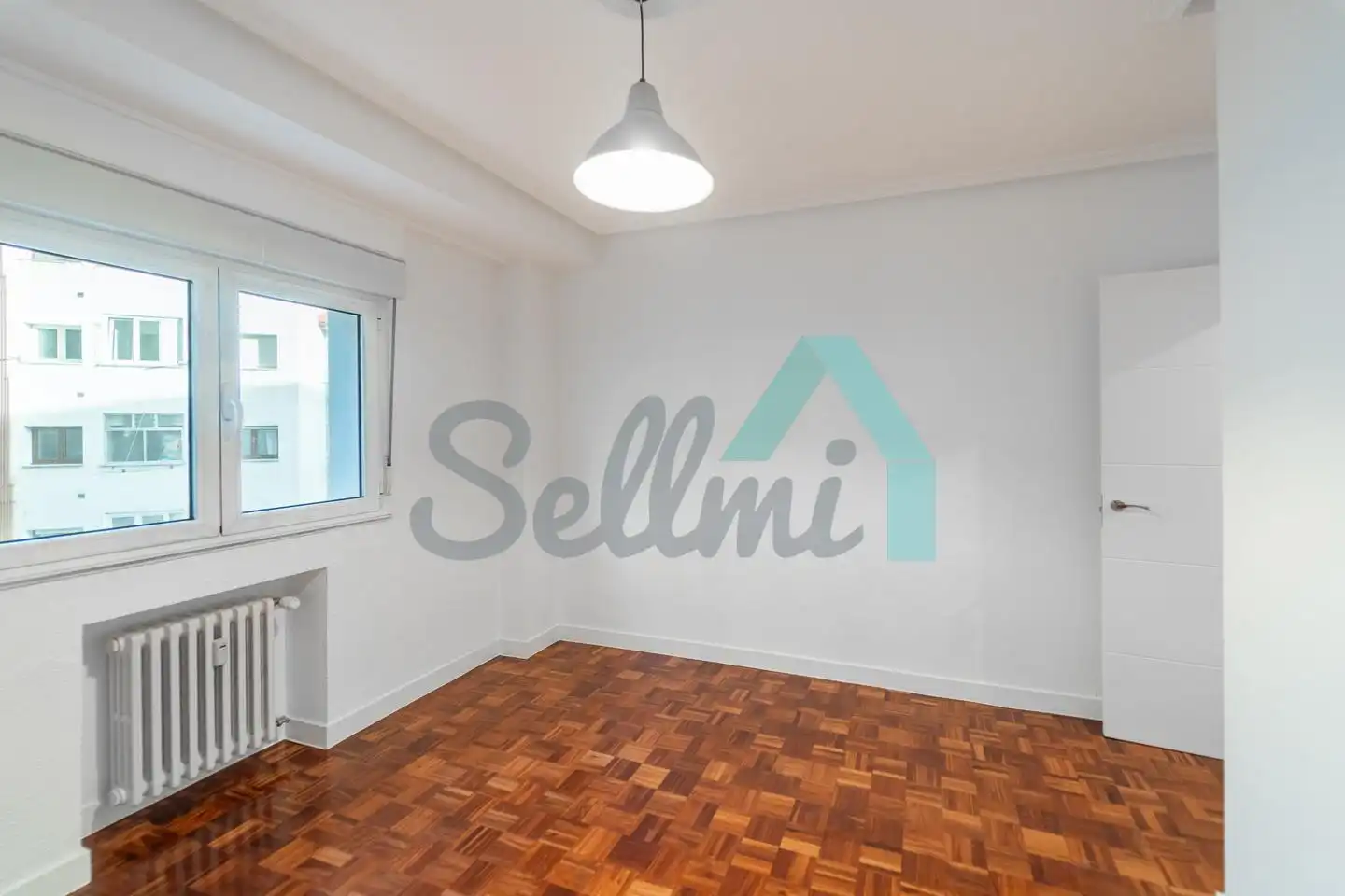 Bedroom of Flat for sale in Oviedo   with Heating, Parquet flooring and Storage room