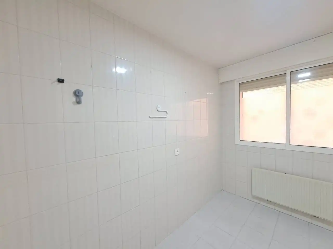 Bathroom of Flat for sale in Burgos  with Heating, Parquet flooring and Storage room