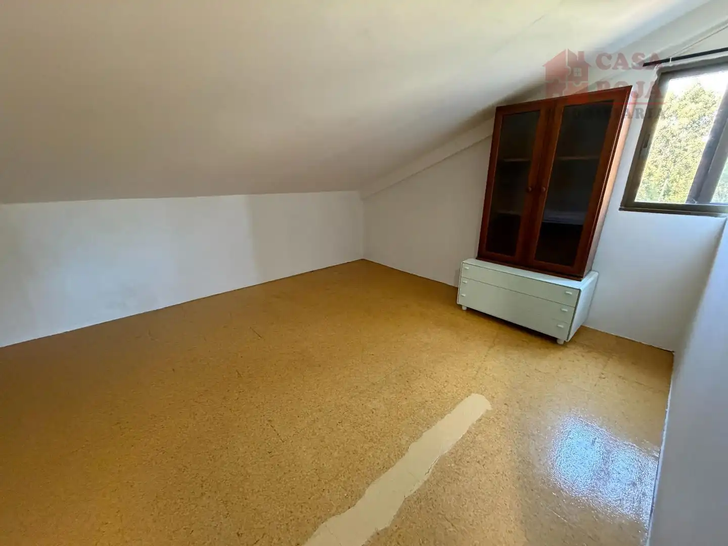 Dormitori de Casa o xalet en venda en Cangas  amb Calefacció, Terrassa i Moblat