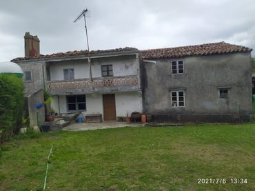 House with garden for sale in Carballo