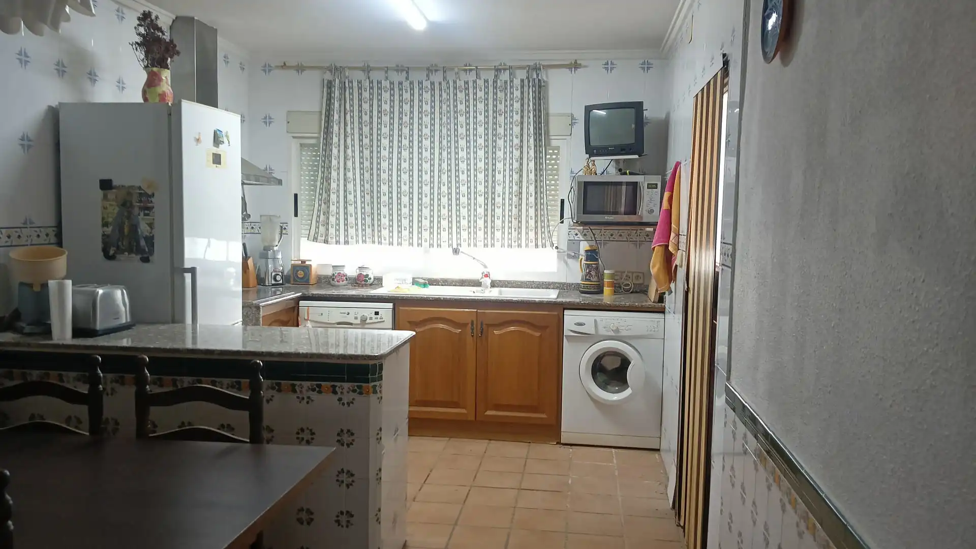Cuina de Casa o xalet en venda en Riba-roja de Túria amb Terrassa i Piscina