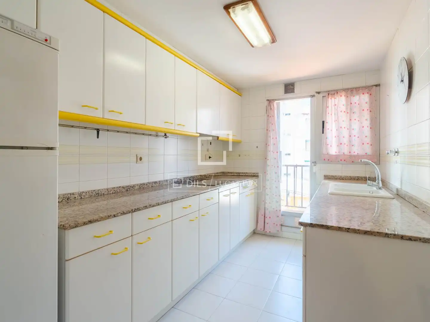 Küche von Wohnung zum Verkauf in Valencia mit Klimaanlage, Möbliert und Balkon