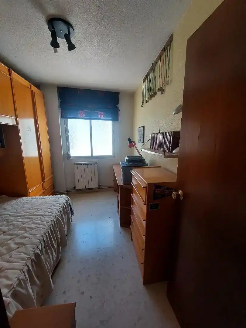 Dormitori de Pis en venda en Alcalá la Real amb Balcó