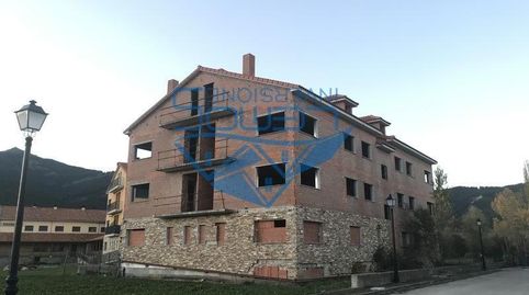 Venta de Piso  27 Apartamentos  30 Garajes en Calle SOTO N SN Boñar León