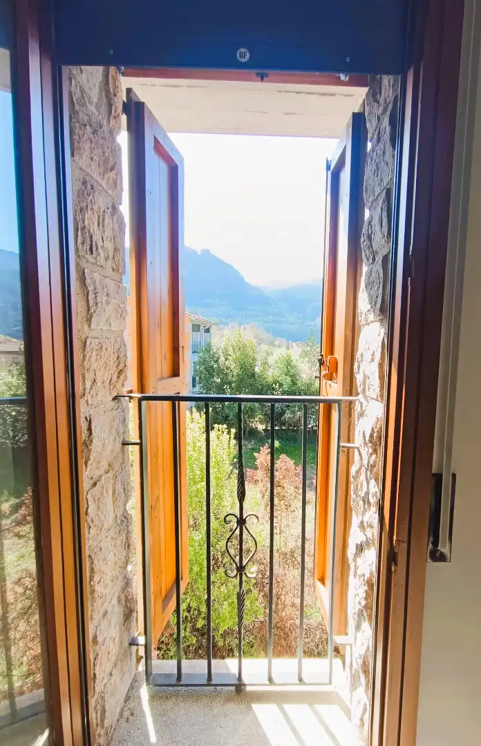Terrasse von Einfamilien-Reihenhaus zum Verkauf in Bagà mit Klimaanlage, Heizung und Terrasse