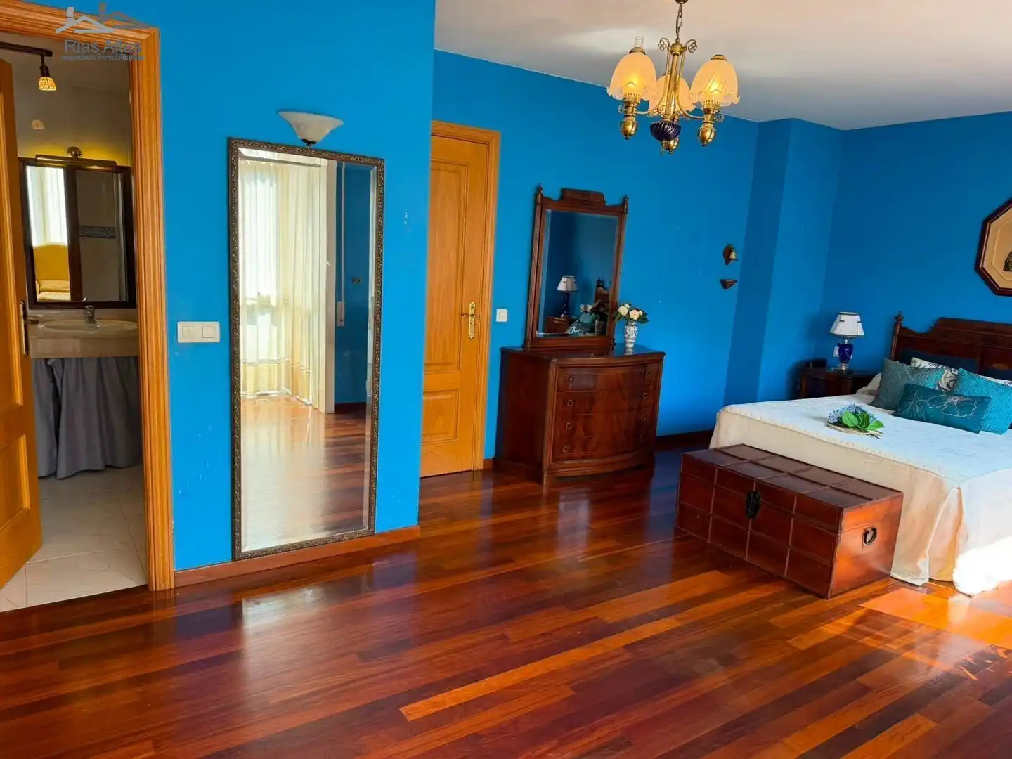 Habitación de Casa o chalet en venta en Oleiros con Calefacción, Jardín privado y Trastero