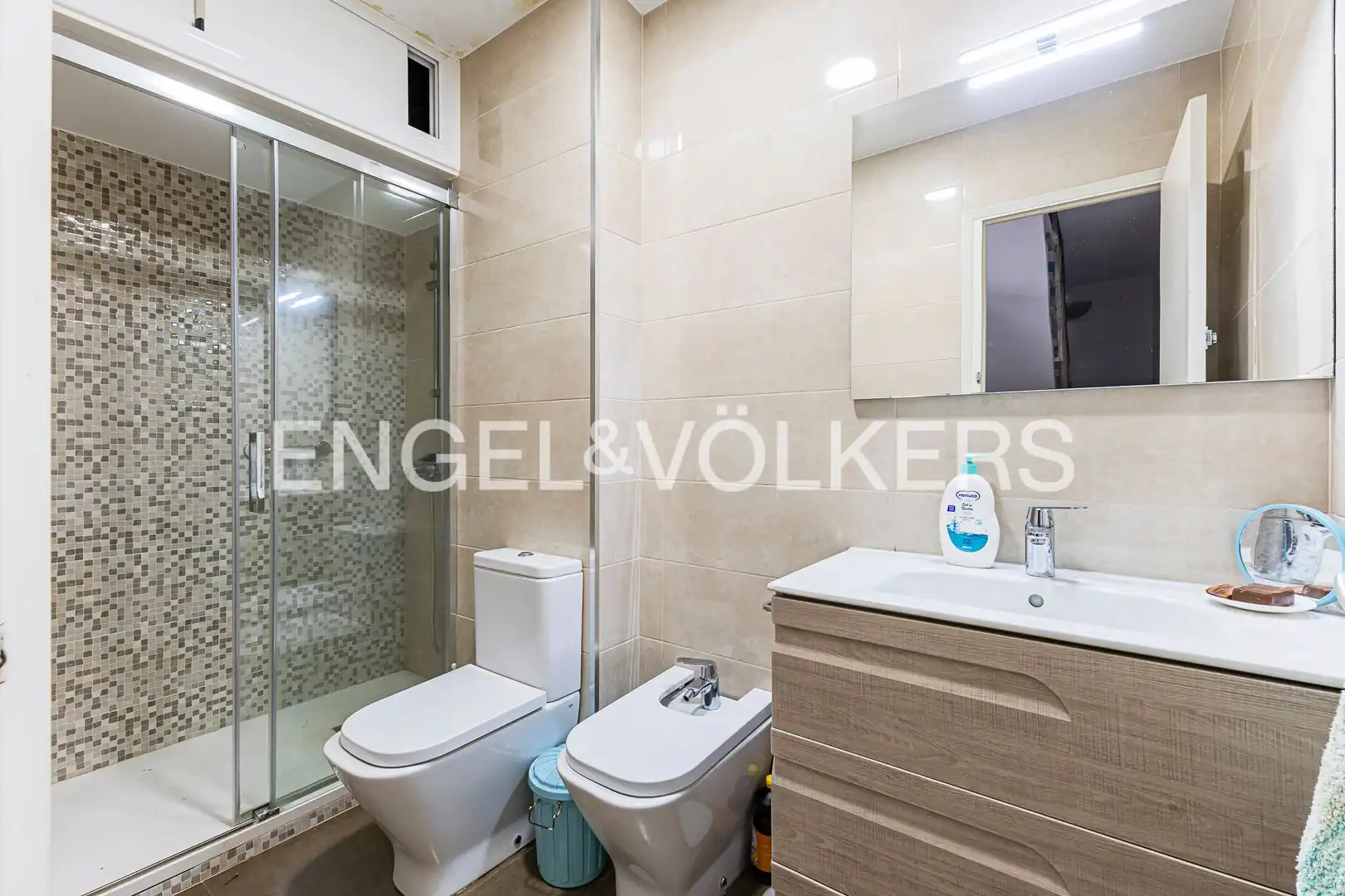 Baño de Casa o chalet en venta en Barcelona con Aire acondicionado, Calefacción y Jardín privado