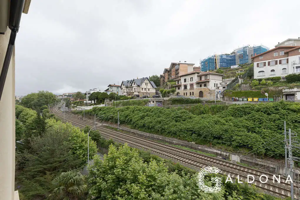 Exterior view of Flat for sale in Donostia - San Sebastián   with Heating