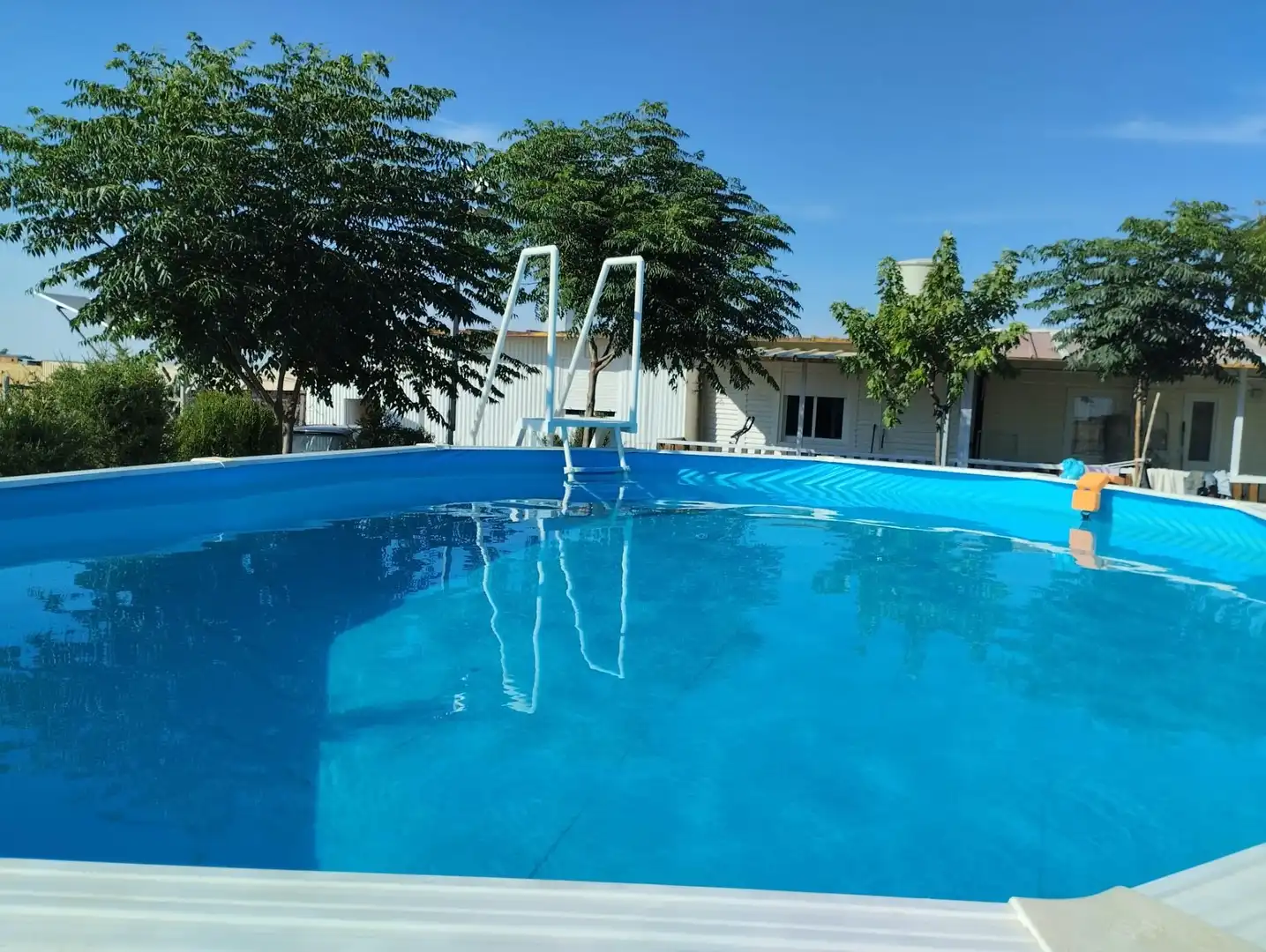 Piscina de Casa o xalet en venda en Sierra de Fuentes amb Parquet