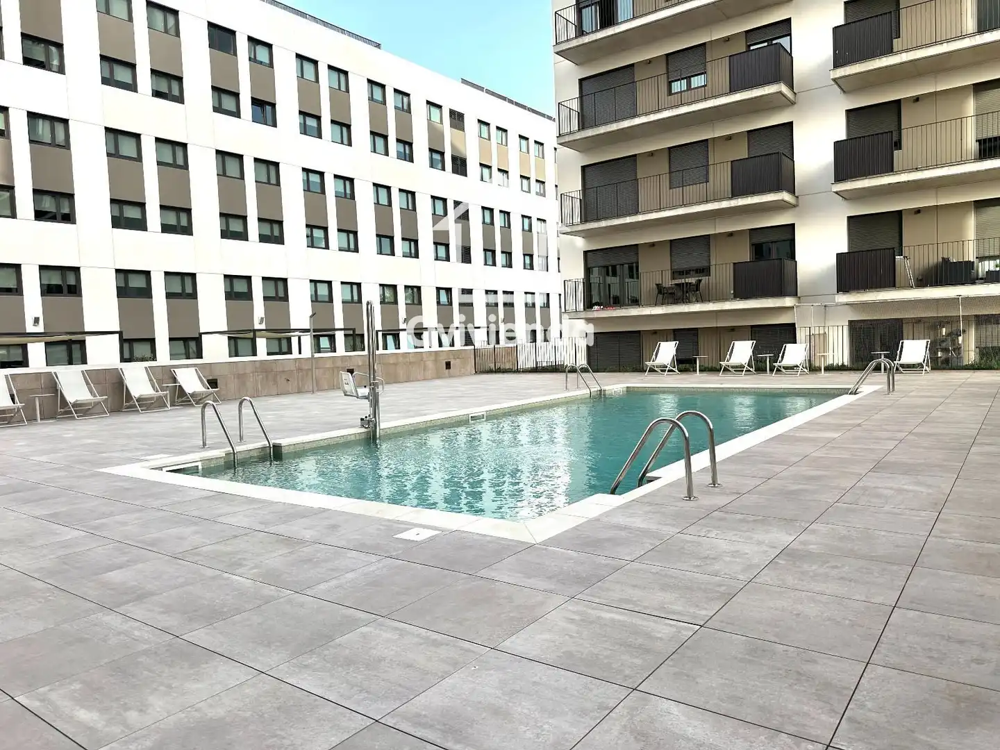 Piscina de Pis de lloguer en Terrassa amb Aire condicionat, Terrassa i Piscina