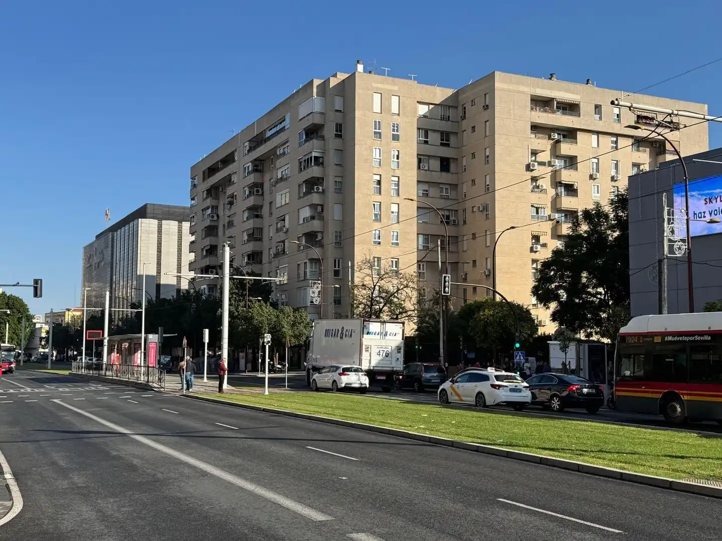 Exterior view of Flat for sale in Sevilla  with Air Conditioner and Heating