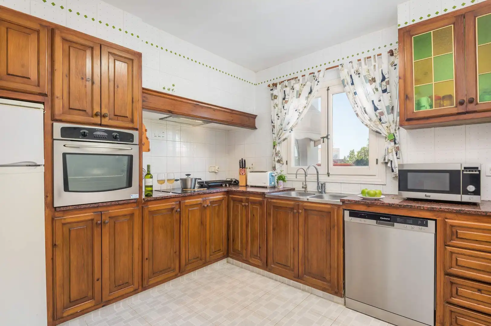 Cuina de Casa o xalet en venda en Ciutadella de Menorca amb Aire condicionat, Jardí privat i Terrassa