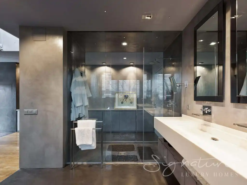 Bathroom of Houses for sale in Sant Cugat del Vallès  with Air Conditioner, Heating and Private garden