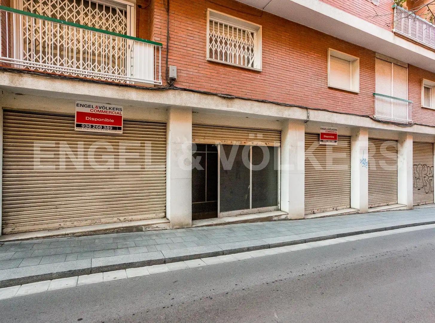 Business premises to rent in Centre