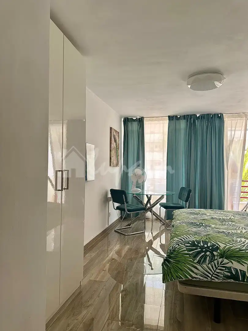 Habitación de Apartamento en venta en Arona