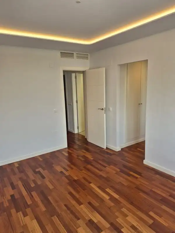 Terraced house with pool for sale in Calle Adarves de Calypso