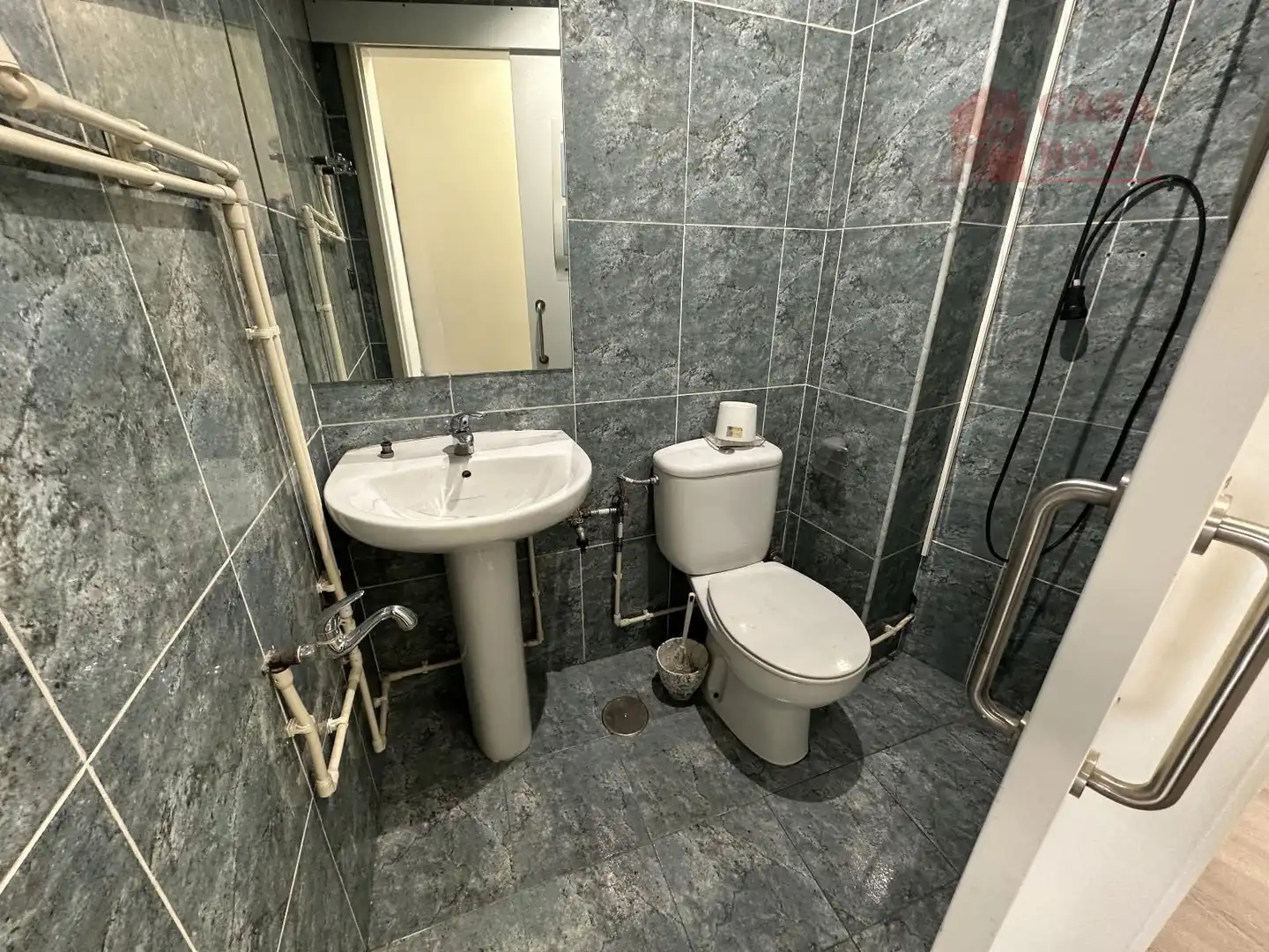 Bathroom of Commercial properties for sale in Cangas   with Internet