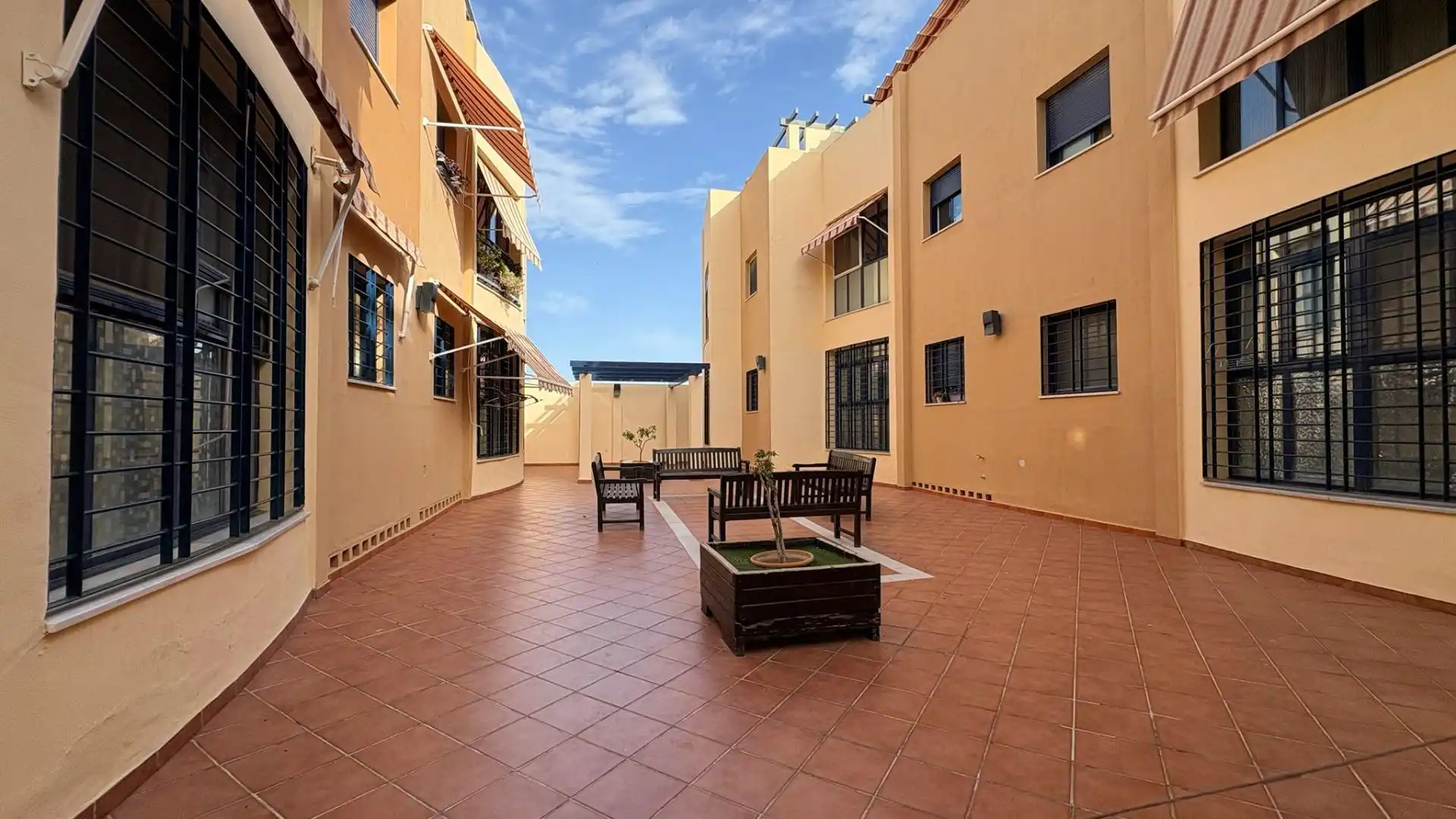 Terraza de Piso en venta en Torremolinos con Aire acondicionado, Balcón y Piscina comunitaria