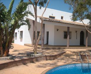 Exterior view of House or chalet to rent in Vélez-Málaga  with Air Conditioner, Heating and Private garden