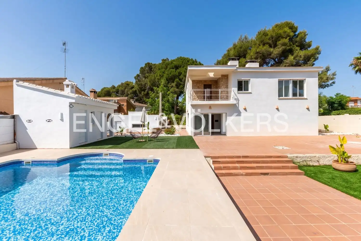 Vista exterior de Casa o chalet en venta en Paterna con Calefacción, Jardín privado y Terraza