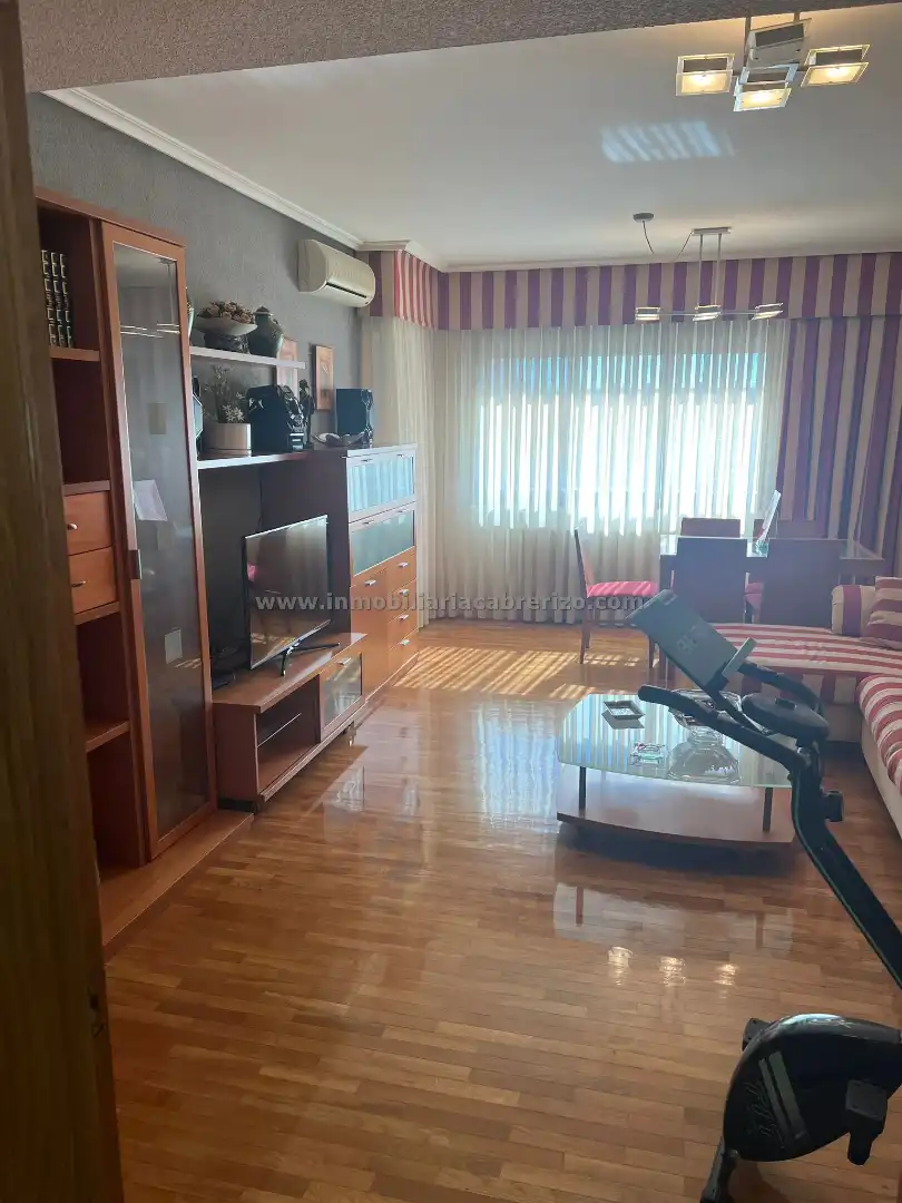Sala de estar de Piso en venta en  Logroño con Aire acondicionado, Calefacción y Parquet