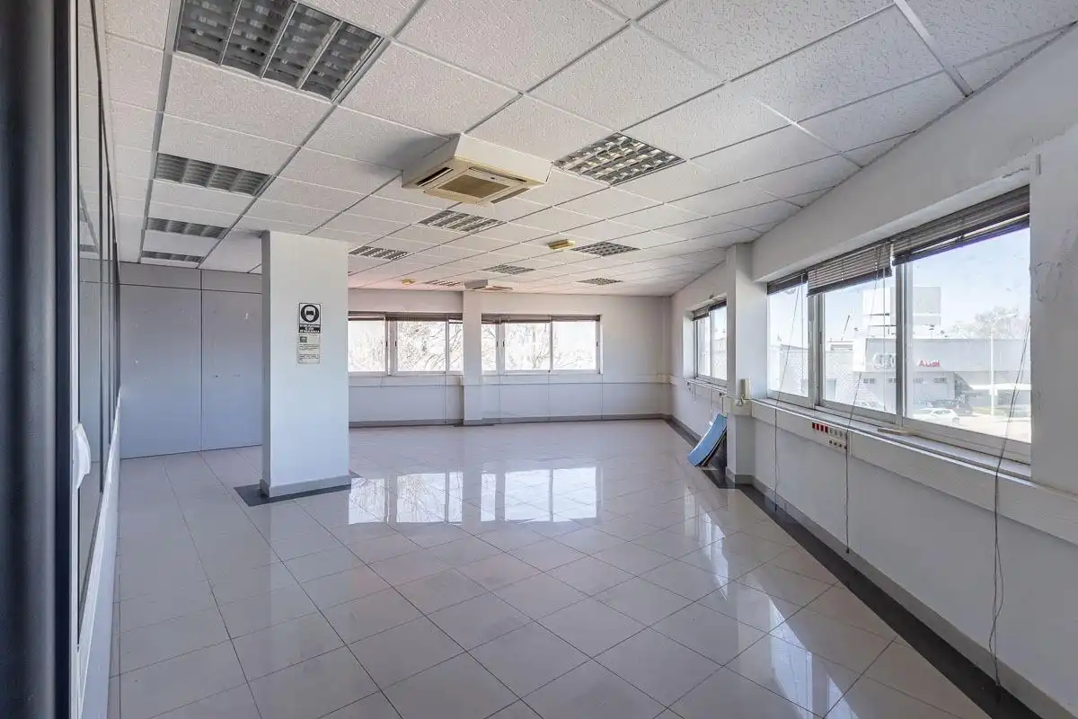 Office for rent in Granada  with Heating