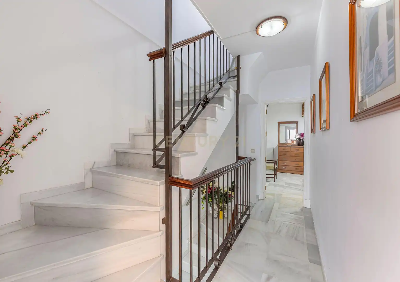 Casa adosada en venta en Estepona con Aire acondicionado, Trastero y Piscina comunitaria