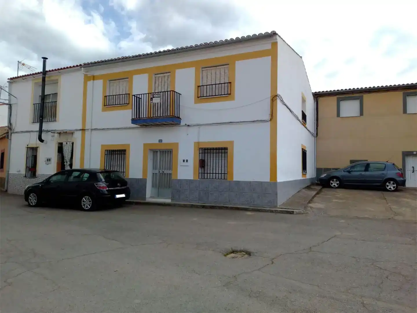 Vista exterior de Pis en venda en La Aldea del Obispo , Cáceres
