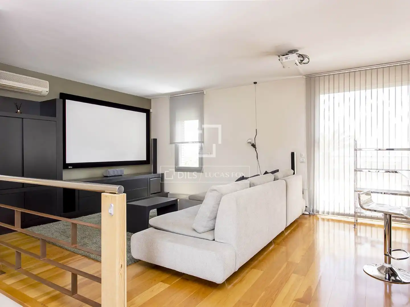 Sala de estar de Casa o chalet de alquiler en Barcelona con Aire acondicionado, Calefacción y Jardín privado