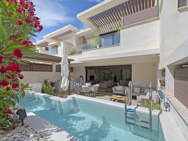 Reihenhaus mit Pool zum Verkauf in La Cala Mijas