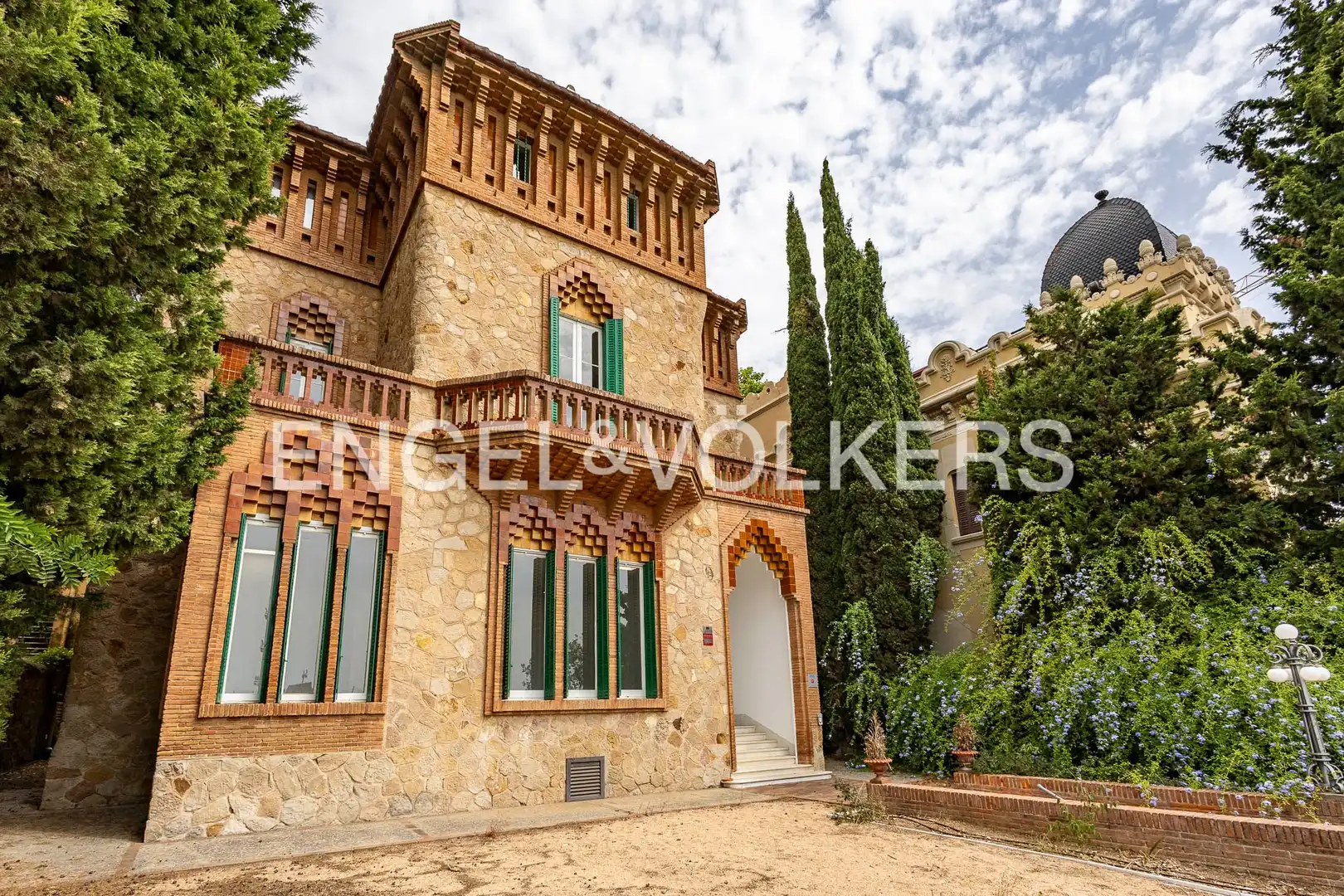Vista exterior de Casa o xalet de lloguer en Barcelona amb Aire condicionat, Calefacció i Jardí privat
