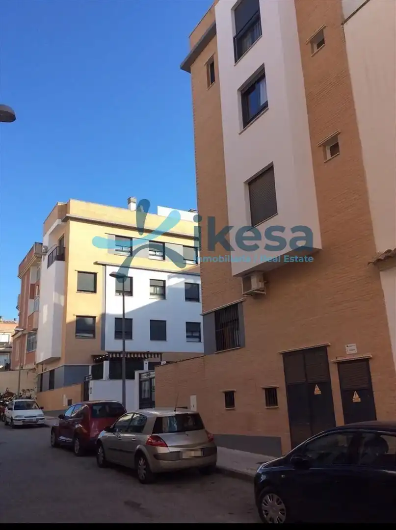 Vista exterior de Apartament en venda en Linares