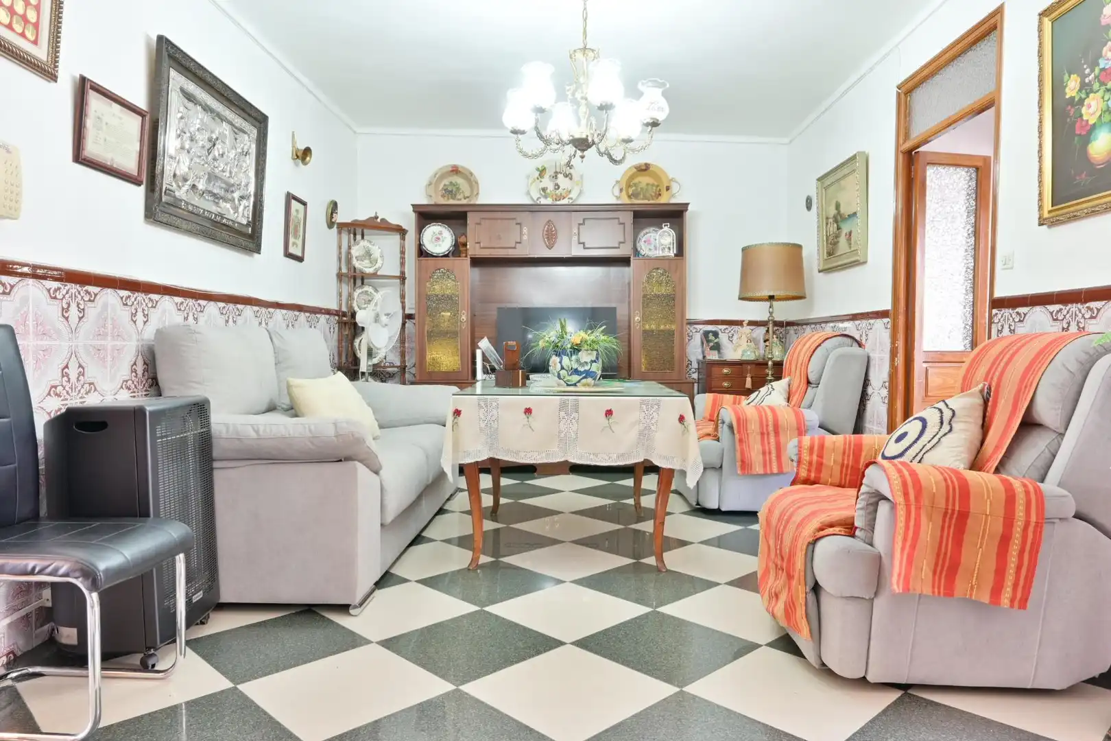 Sala d'estar de Casa o xalet en venda en Azuaga amb Moblat
